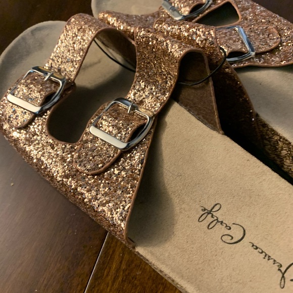 Shoes - Picture 2 of 3